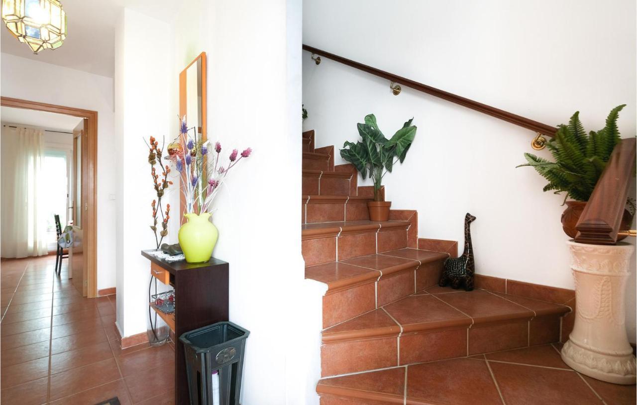 3 Bedroom Awesome Home In La Algaba Extérieur photo
